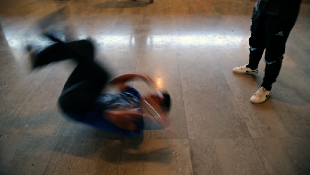 Libyan breakdancers... Not so skilled but doesn't matter