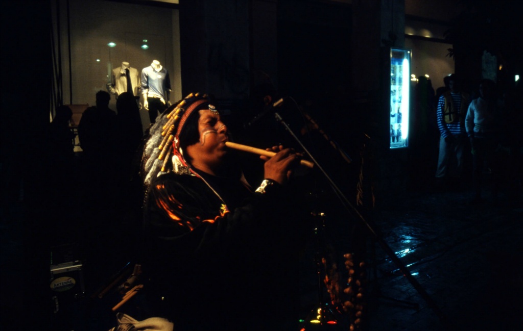 Night shot in Agiou Nikolaou str.