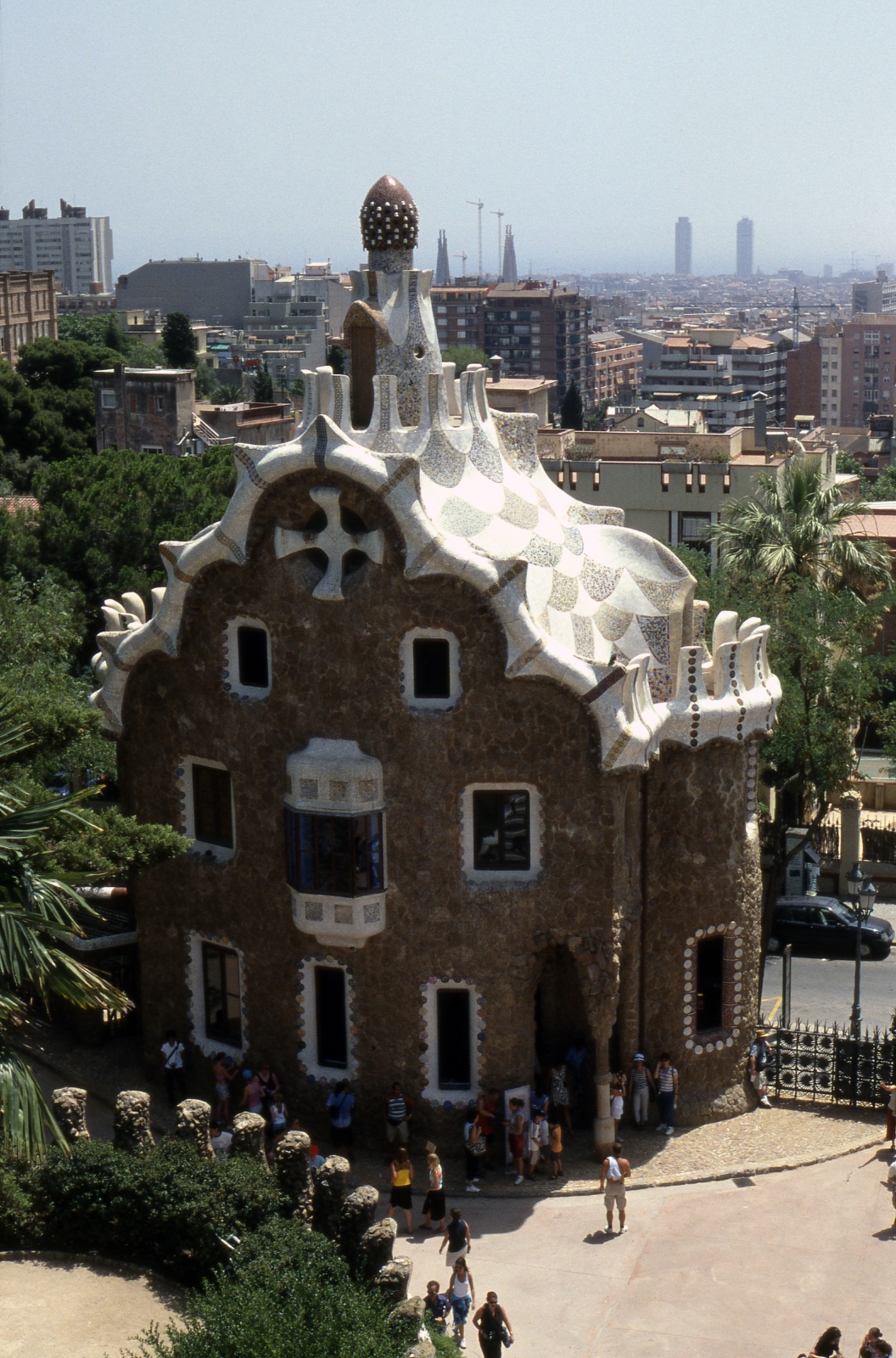 Park Güell 2. Entrance to the Park