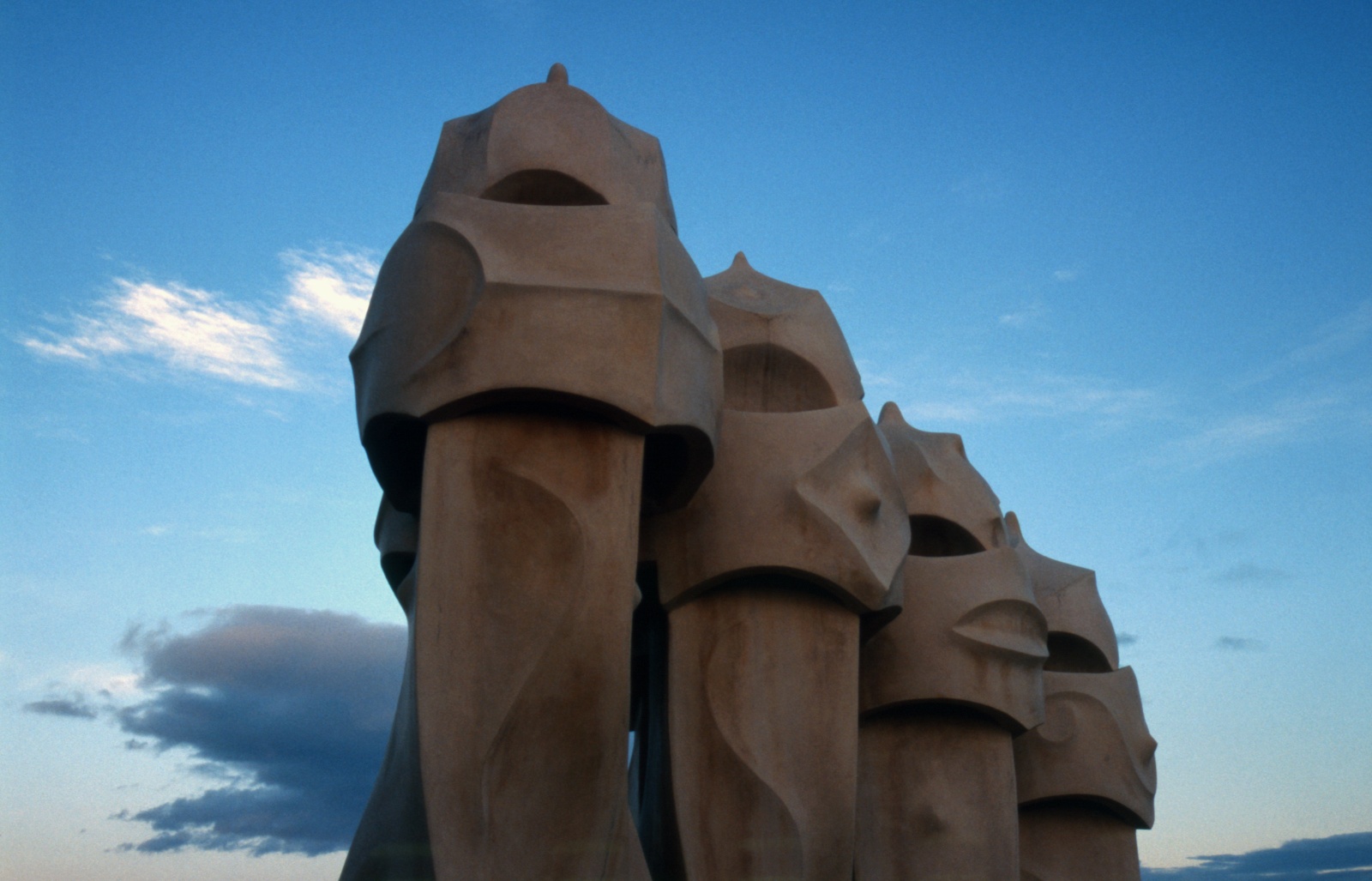 La Perdera. Chimney pots 4